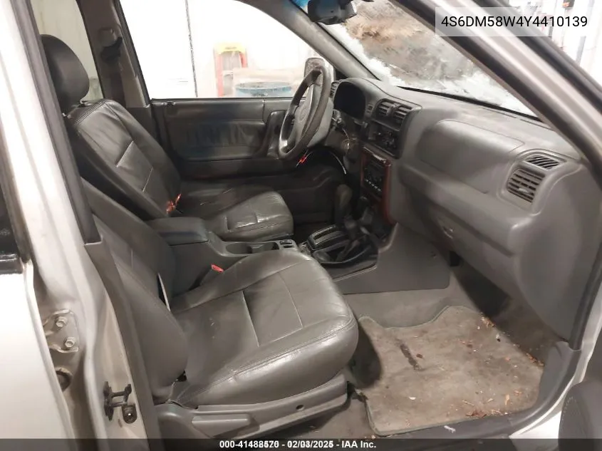 2000 Honda Passport Ex/Lx VIN: 4S6DM58W4Y4410139 Lot: 41488570
