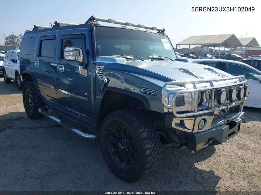 2005 Hummer H2 VIN: 5GRGN23UX5H102049 Lot: 42617010