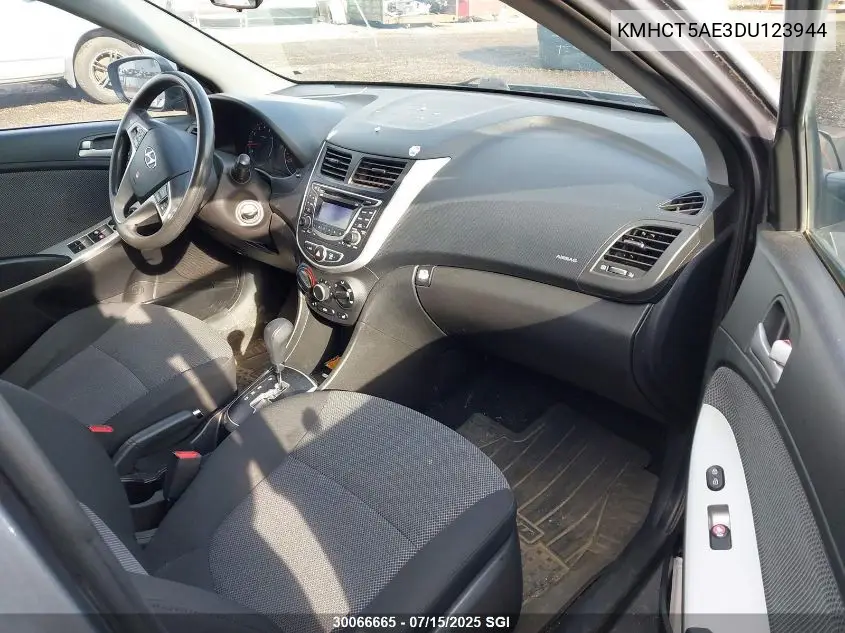 2013 Hyundai Accent Gls/Gs VIN: KMHCT5AE3DU123944 Lot: 30066665