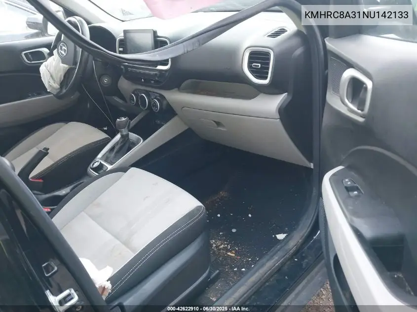 2022 Hyundai Venue Sel VIN: KMHRC8A31NU142133 Lot: 42622910