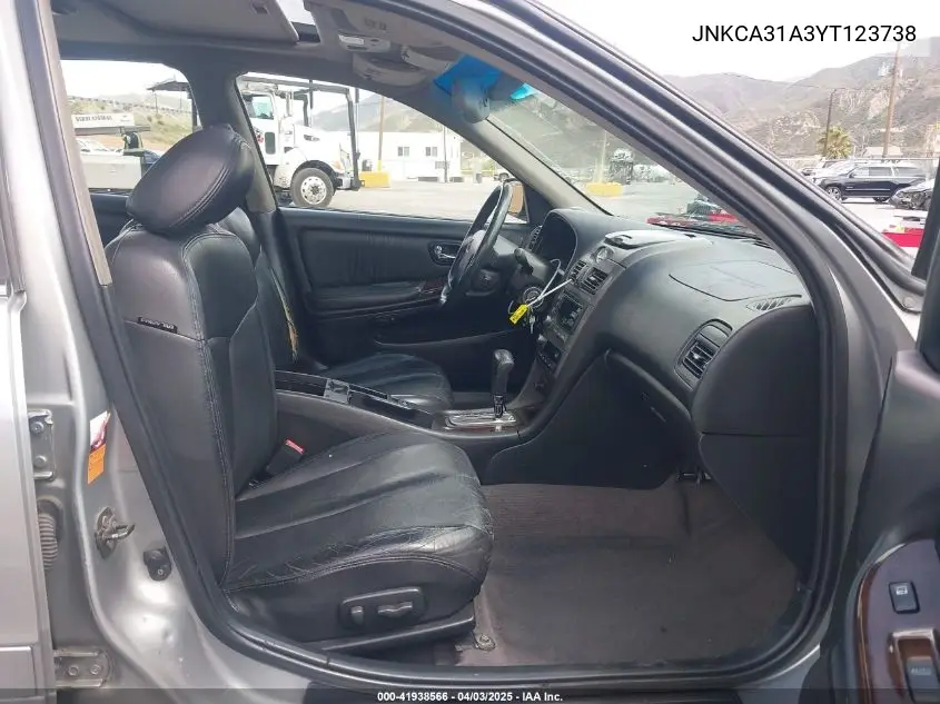 2000 Infiniti I30 Luxury/Touring VIN: JNKCA31A3YT123738 Lot: 41938566