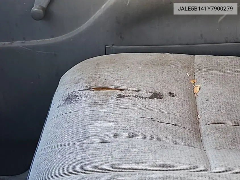 jale5b141y7900279 JALE5B141Y7900279 2000 Isuzu Nqr