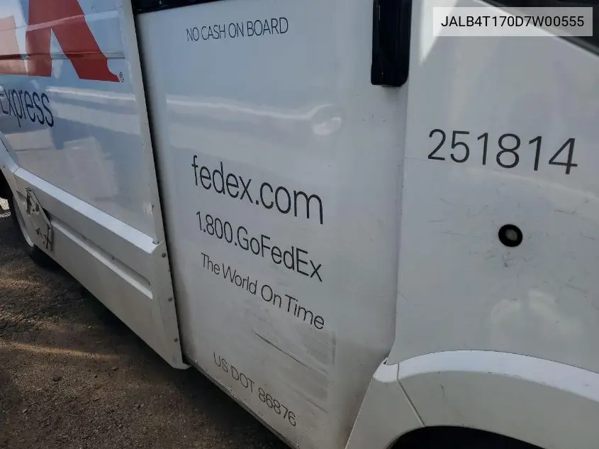 jalb4t170d7w00555 JALB4T170D7W00555 2013 Isuzu Commercial Van