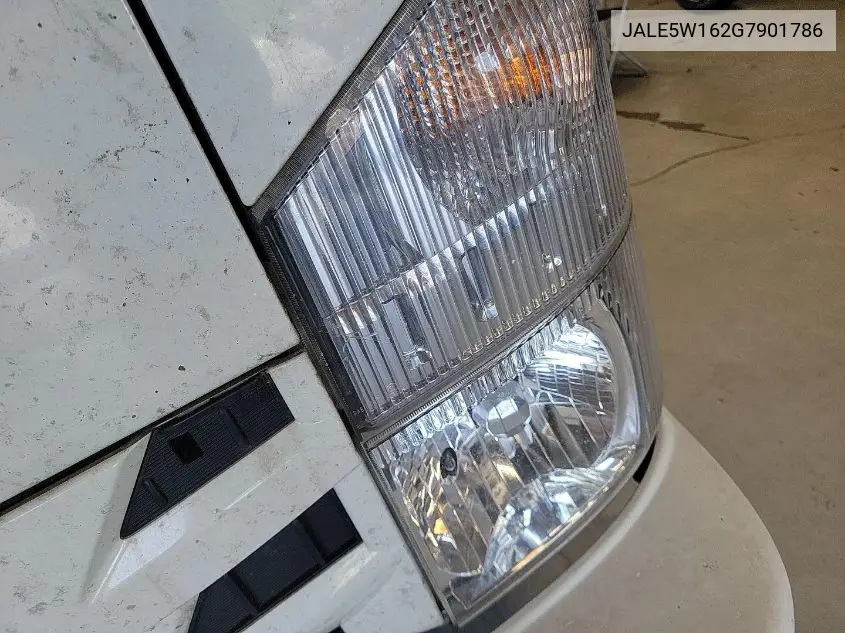 2016 Isuzu Dsl Reg At VIN: JALE5W162G7901786 Lot: 42677806