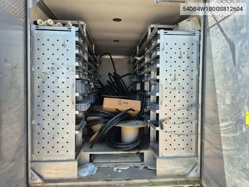 2016 Isuzu Npr VIN: 54DB4W1B0GS812604 Lot: 42672772