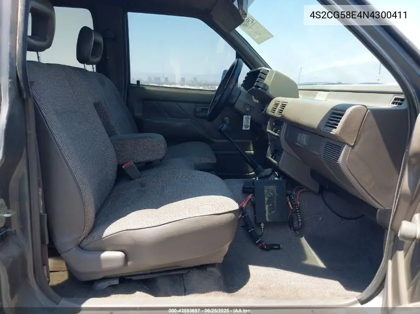 1992 Isuzu Rodeo S VIN: 4S2CG58E4N4300411 Lot: 42593697