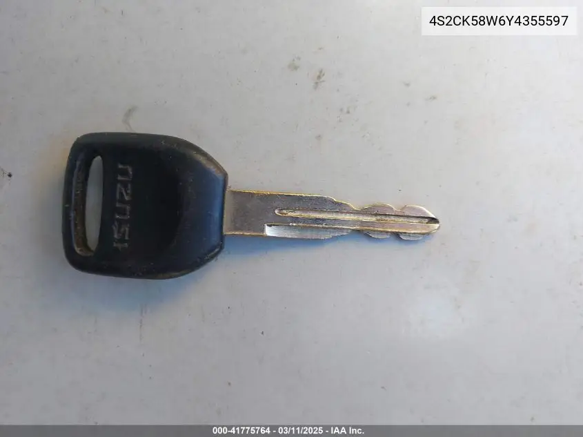 2000 Isuzu Rodeo Ls/Lse/S 3.2L VIN: 4S2CK58W6Y4355597 Lot: 41775764