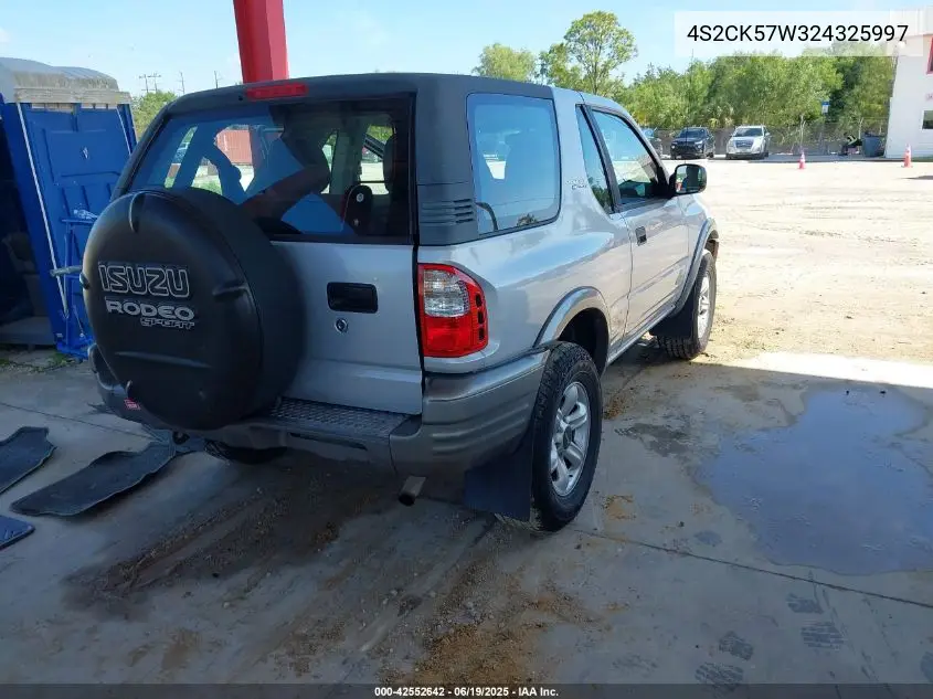 2002 Isuzu Rodeo Sport S 3.2L V6 Hard Top/S 3.2L V6 Soft Top VIN: 4S2CK57W324325997 Lot: 42552642