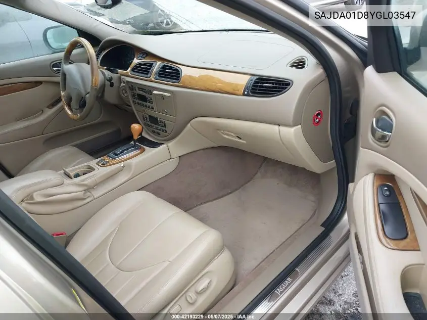 2000 Jaguar S-Type 4.0L V8 VIN: SAJDA01D8YGL03547 Lot: 42193229