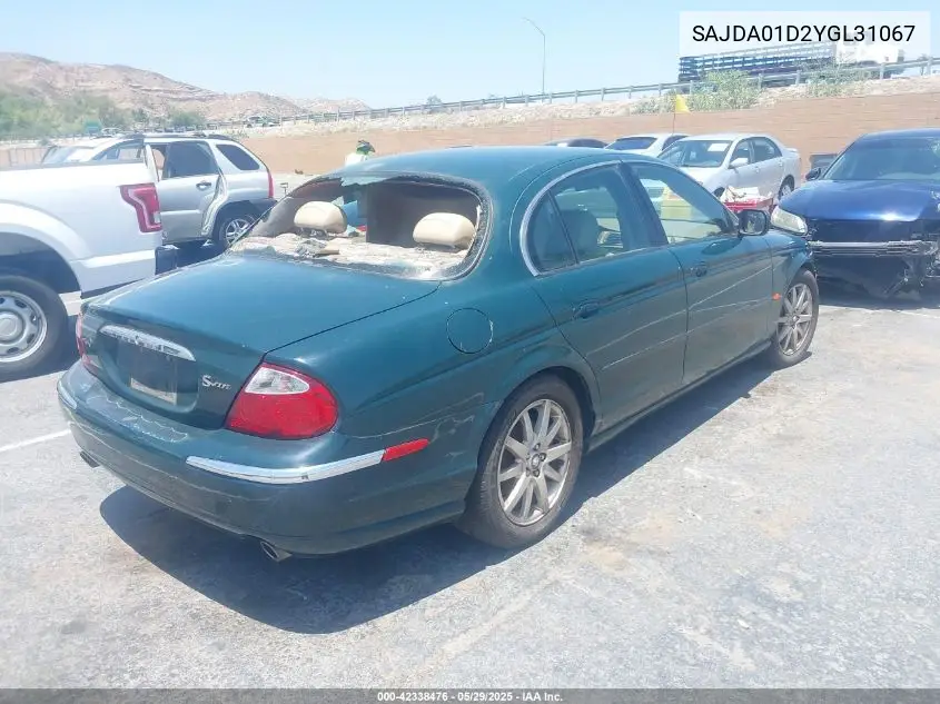 2000 Jaguar S-Type 4.0L V8 VIN: SAJDA01D2YGL31067 Lot: 42338476