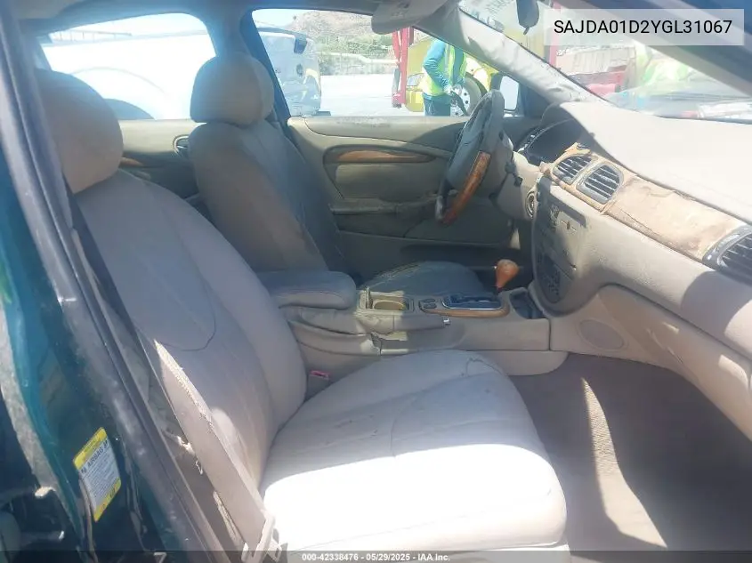 2000 Jaguar S-Type 4.0L V8 VIN: SAJDA01D2YGL31067 Lot: 42338476