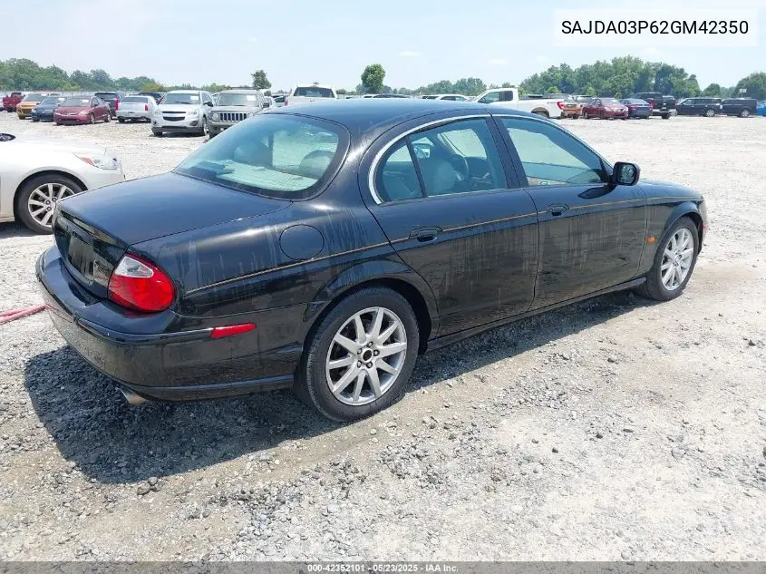 2002 Jaguar S-Type 4.0L V8 VIN: SAJDA03P62GM42350 Lot: 42352101
