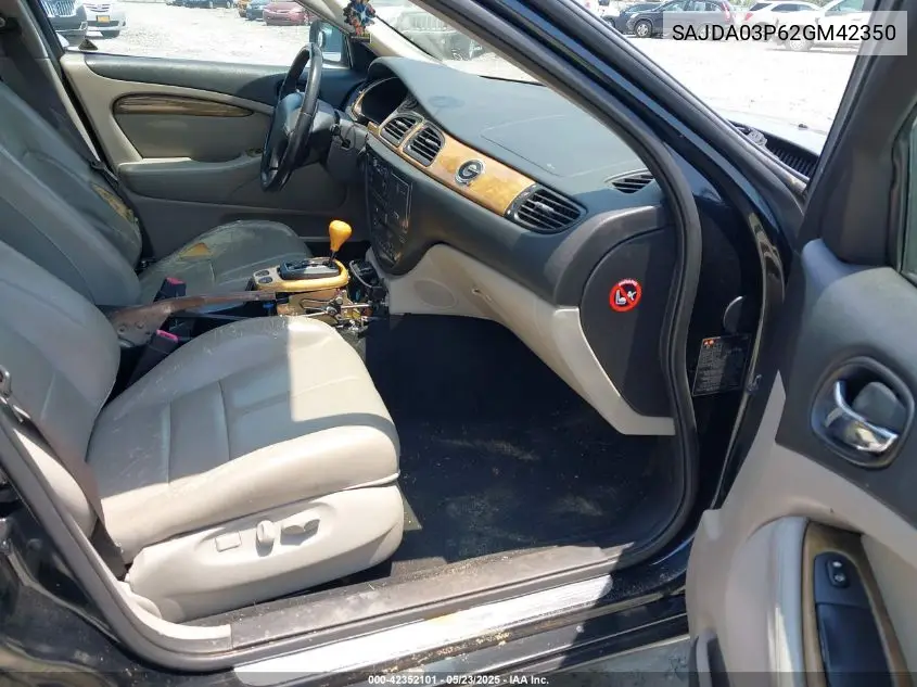 2002 Jaguar S-Type 4.0L V8 VIN: SAJDA03P62GM42350 Lot: 42352101