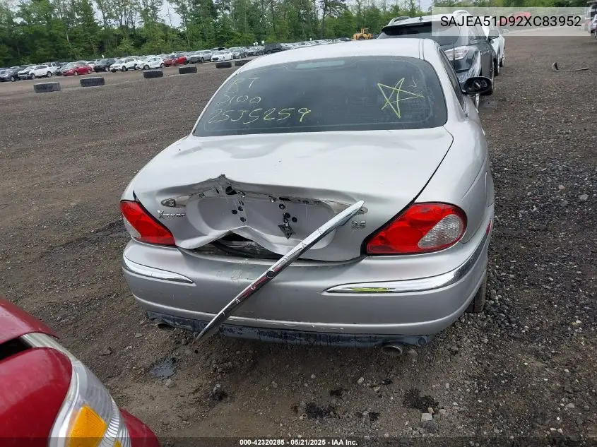2002 Jaguar X-Type 2.5L VIN: SAJEA51D92XC83952 Lot: 42320285