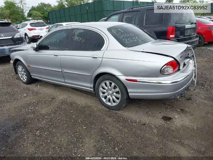 2002 Jaguar X-Type 2.5L VIN: SAJEA51D92XC83952 Lot: 42320285