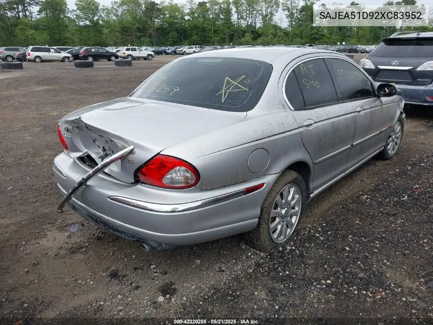2002 Jaguar X-Type 2.5L VIN: SAJEA51D92XC83952 Lot: 42320285
