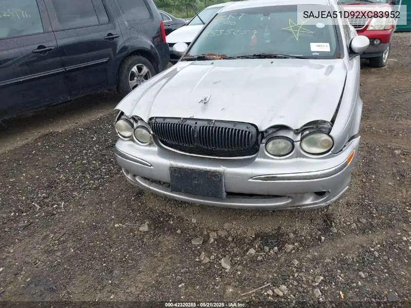 2002 Jaguar X-Type 2.5L VIN: SAJEA51D92XC83952 Lot: 42320285