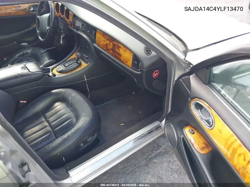 2000 Jaguar Xj8 VIN: SAJDA14C4YLF13470 Lot: 42136313