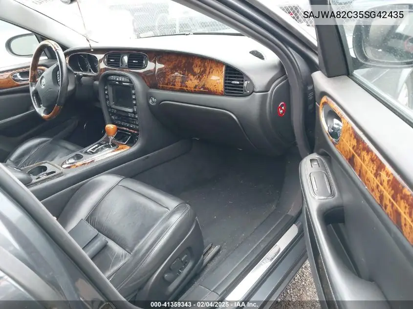 2005 Jaguar Xj Vanden Plas VIN: SAJWA82C35SG42435 Lot: 41359343