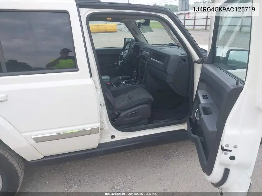 2010 Jeep Commander Sport VIN: 1J4RG4GK9AC125719 Lot: 42482639