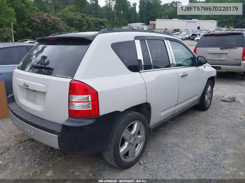 2007 Jeep Compass Limited VIN: 1J8FT57W67D220179 Lot: 42566329