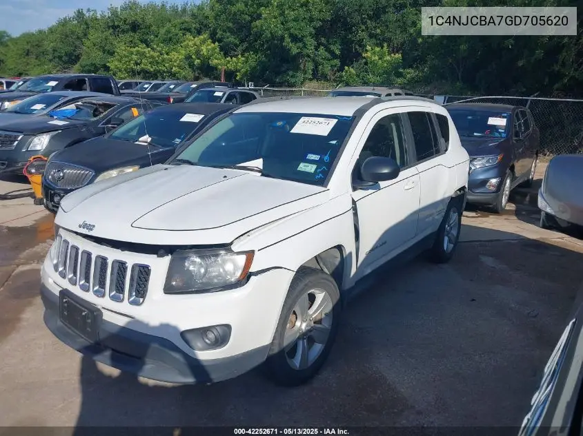 2016 Jeep Compass Sport VIN: 1C4NJCBA7GD705620 Lot: 42252671