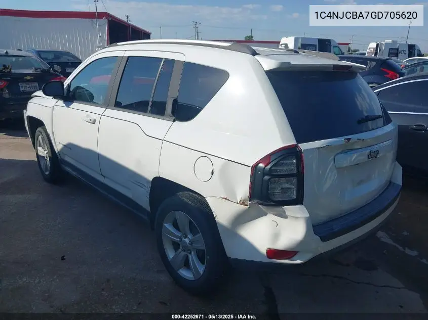 2016 Jeep Compass Sport VIN: 1C4NJCBA7GD705620 Lot: 42252671