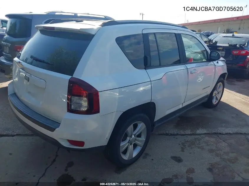 2016 Jeep Compass Sport VIN: 1C4NJCBA7GD705620 Lot: 42252671
