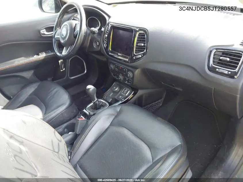 2018 Jeep Compass Limited 4X4 VIN: 3C4NJDCB5JT280557 Lot: 42589425
