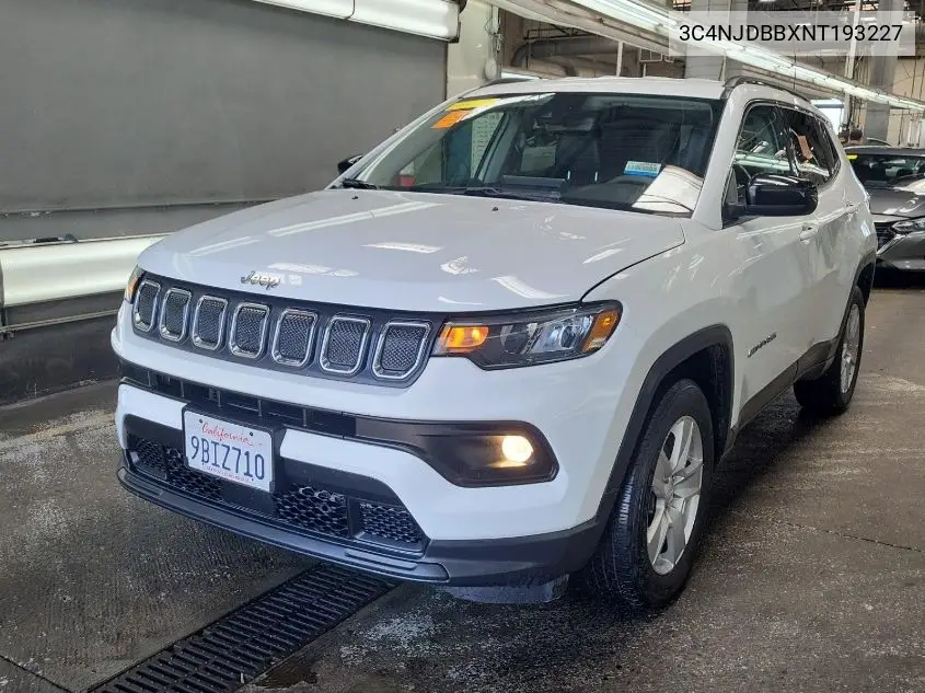 2022 Jeep Compass Latitude 4X4 VIN: 3C4NJDBBXNT193227 Lot: 42678012
