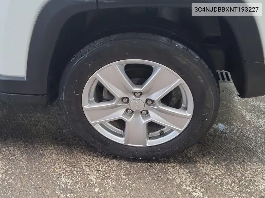 2022 Jeep Compass Latitude 4X4 VIN: 3C4NJDBBXNT193227 Lot: 42678012