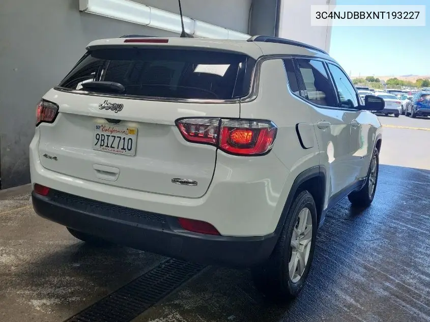 2022 Jeep Compass Latitude 4X4 VIN: 3C4NJDBBXNT193227 Lot: 42678012