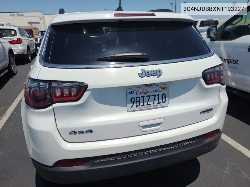 2022 Jeep Compass Latitude 4X4 VIN: 3C4NJDBBXNT193227 Lot: 42678012