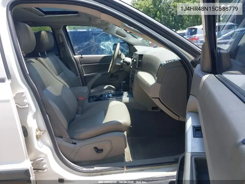 2005 Jeep Grand Cherokee Laredo VIN: 1J4HR48N15C588779 Lot: 42602320