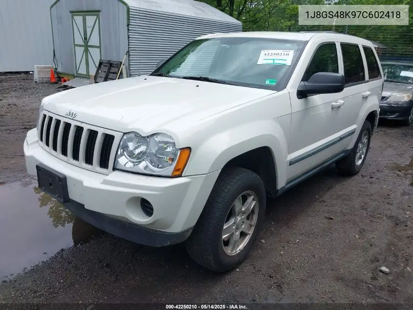 2007 Jeep Grand Cherokee Laredo VIN: 1J8GS48K97C602418 Lot: 42250210