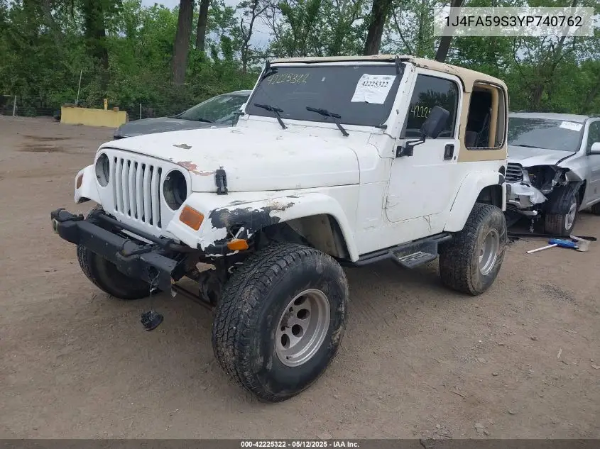 2000 Jeep Wrangler / Tj Sahara VIN: 1J4FA59S3YP740762 Lot: 42225322