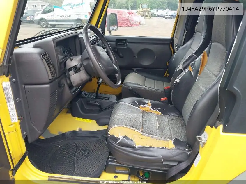 2000 Jeep Wrangler Se VIN: 1J4FA29P6YP770414 Lot: 42586842