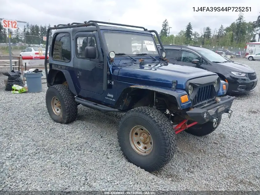 2004 Jeep Wrangler X VIN: 1J4FA39S44P725251 Lot: 42249845