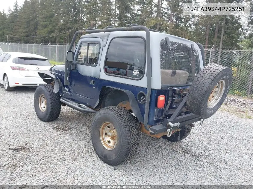 2004 Jeep Wrangler X VIN: 1J4FA39S44P725251 Lot: 42249845