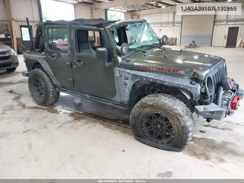 2007 Jeep Wrangler Unlimited X VIN: 1J4GA39107L132865 Lot: 42252972