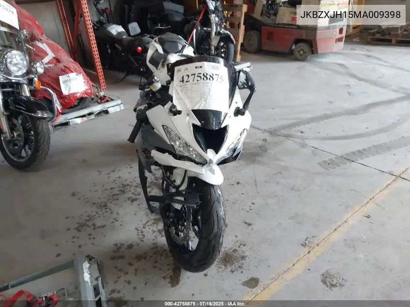 2021 Kawasaki Zx636 K VIN: JKBZXJH15MA009398 Lot: 42758875