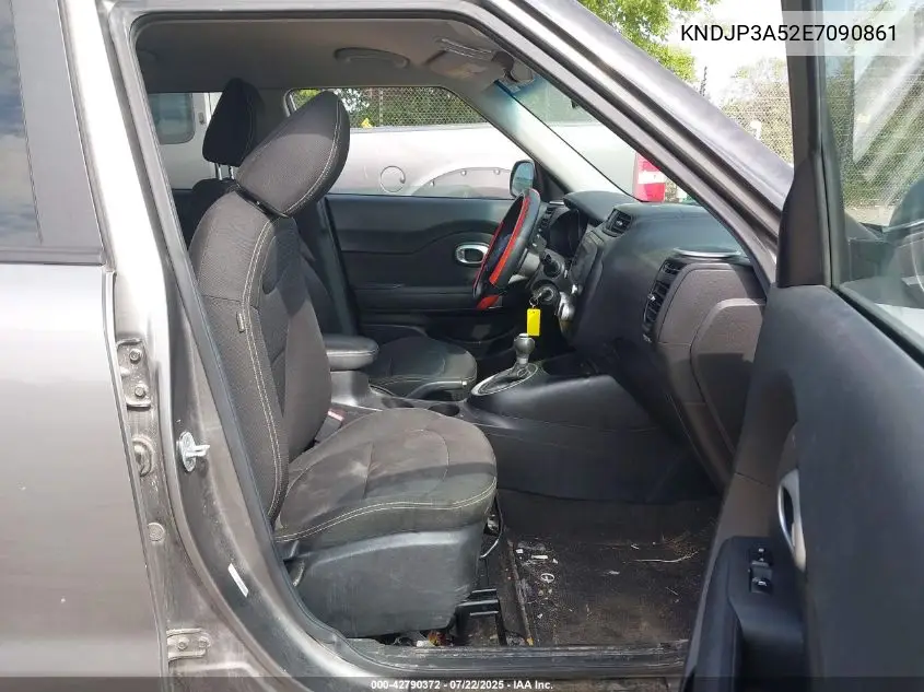 2014 Kia Soul + VIN: KNDJP3A52E7090861 Lot: 42790372