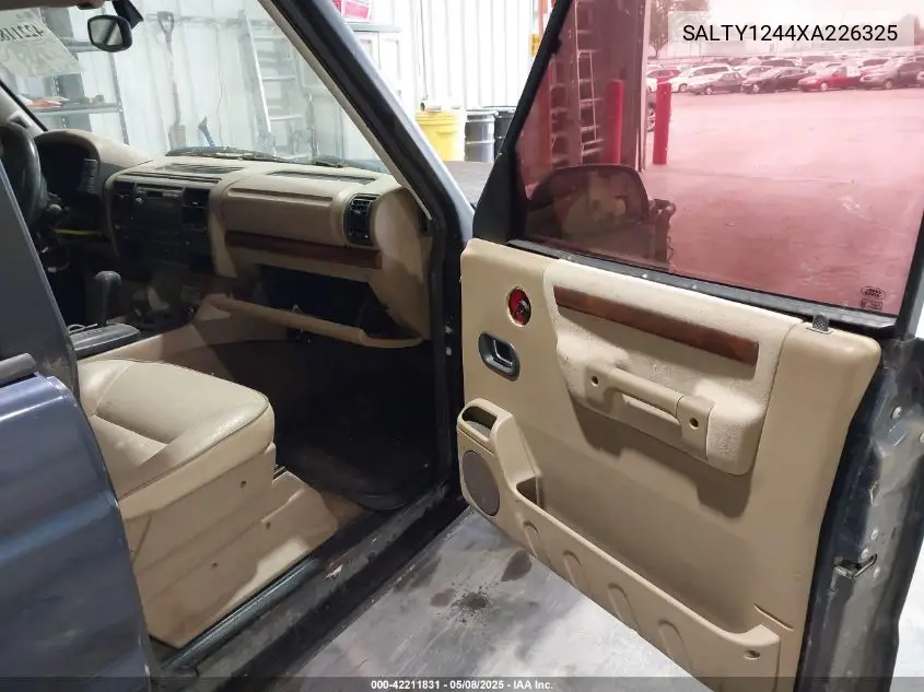 1999 Land Rover Discovery Series Ii VIN: SALTY1244XA226325 Lot: 42211831