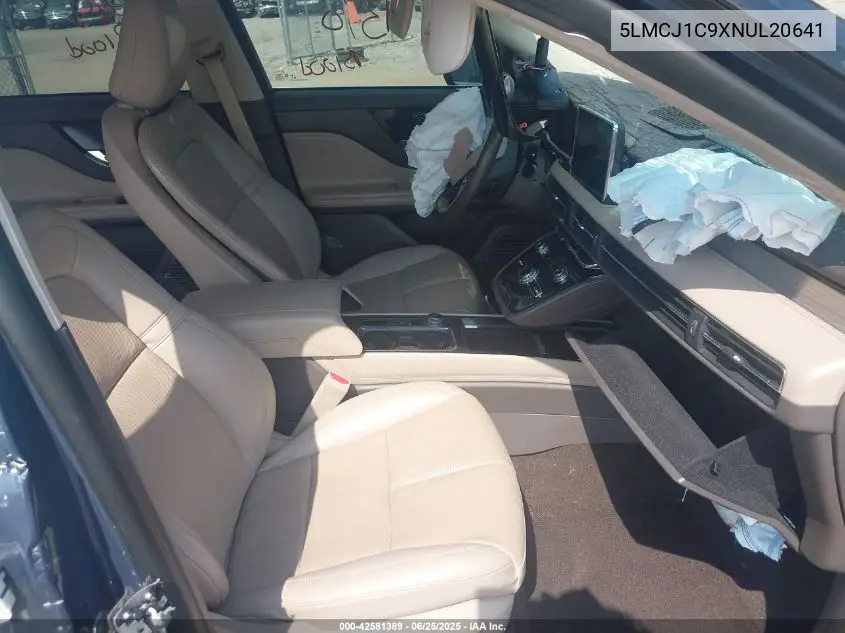 2022 Lincoln Corsair Standard VIN: 5LMCJ1C9XNUL20641 Lot: 42581389