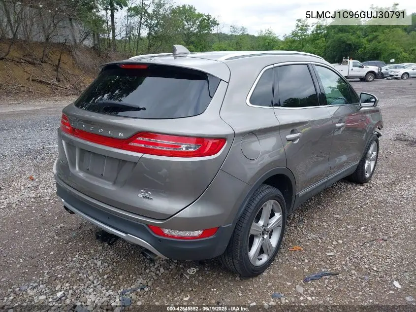 2016 Lincoln Mkc Premier VIN: 5LMCJ1C96GUJ30791 Lot: 42545552