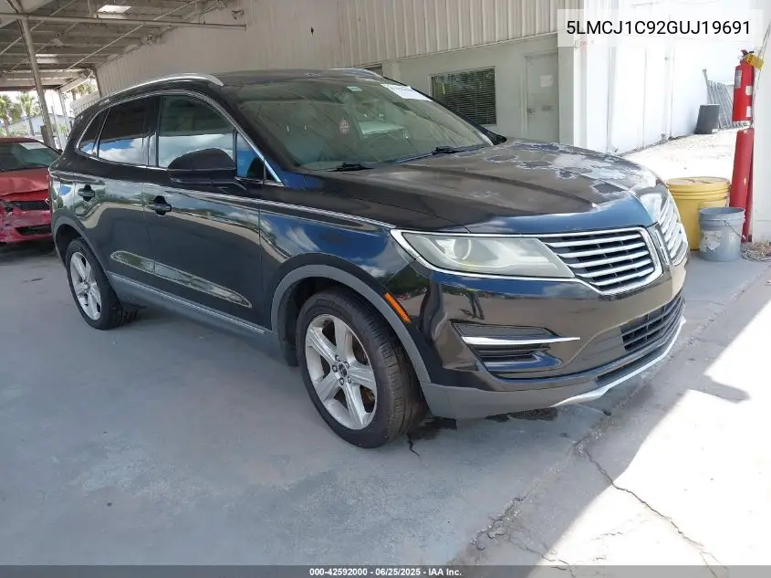 2016 Lincoln Mkc Premier VIN: 5LMCJ1C92GUJ19691 Lot: 42592000
