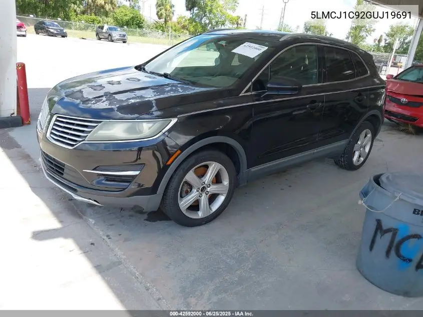 2016 Lincoln Mkc Premier VIN: 5LMCJ1C92GUJ19691 Lot: 42592000