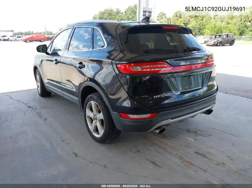 2016 Lincoln Mkc Premier VIN: 5LMCJ1C92GUJ19691 Lot: 42592000