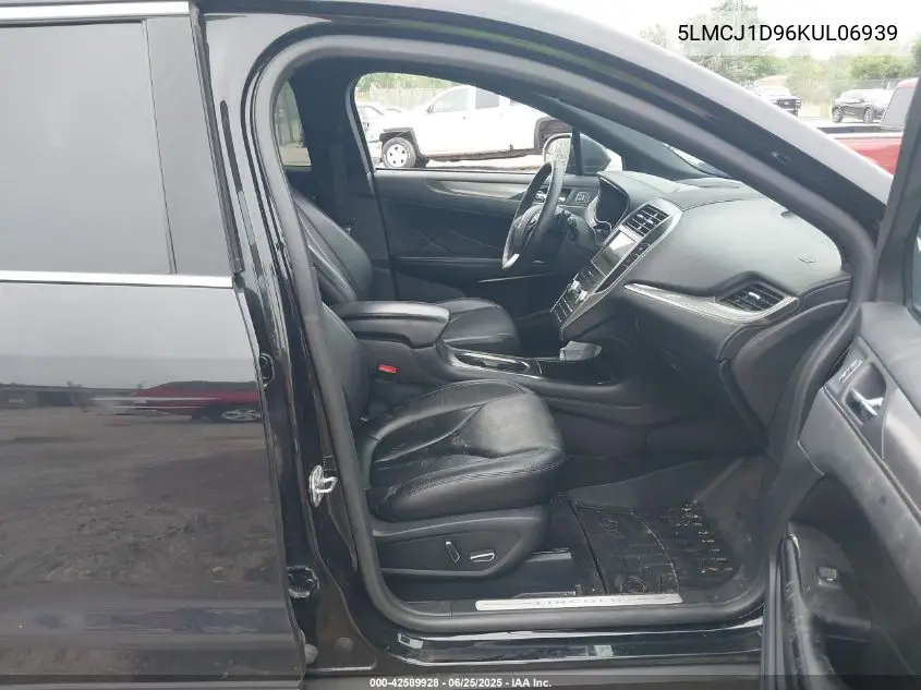 2019 Lincoln Mkc Standard VIN: 5LMCJ1D96KUL06939 Lot: 42589928