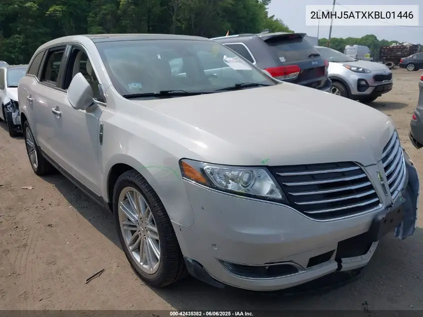 2019 Lincoln Mkt Reserve VIN: 2LMHJ5ATXKBL01446 Lot: 42435382